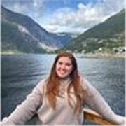 Profesora de Geografía, Historia e Historia del Arte para cualquiera que quiera aprender.