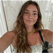 Profesora de inglés, abierta y responsable. Con capacidad de dar clases a cualquier edad. 