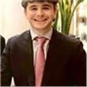 Estudiante universitario con un amplio recorrido en el estudio de inglés con certificados como B2, C1 y el TOEFL
