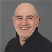 Amerikaner übersetzt gern Englisch > Deutsch Deutsch > Englisch Bin sehr flexible