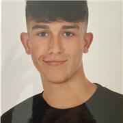 Me llamo Pablo y soy estudiante de segundo año del grado de derecho en la universidad Rey Juan Carlos. Me gustaría cumplimentar mis estudios dando clases a niños, pudiendo así facilitar su trayectoria académica en todo aquello que necesiten. Me considero