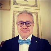 Insegnante esperto per consolidare competenze nelle lingue classiche