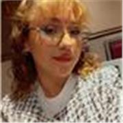 Maestra de apoyo para niños de secundaria y primaria