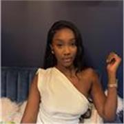 Étudiante en 2e année de droit, passionnée par la langue française, propose des cours de français à Évry-Courcouronnes et en ligne