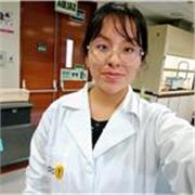 Estudiante de la UPCH dicta cursos de ciencia como química, física