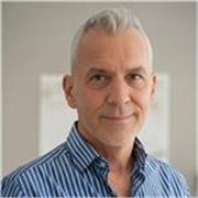 Fornisco supporto per ogni e differente ambito del design. Dalla metodologia di progetto alla stesura degli elaborati.