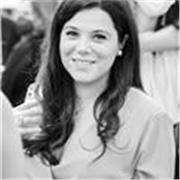 Laureata in Giurisprudenza alla Luiss Guido Carli, abilitata all’esercizio della professione forense