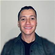 Soy un Arquitecto apasionado por compartir conocimientos con creativos. Trabajaremos juntos para descubrir nuevos temas.