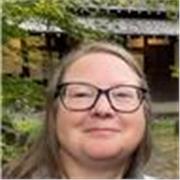 Communicate in English with tailored lessons from an experiend EFL tutor