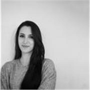 Graphic designer con pluriennale esperienza in progettazione grafica, uso di software e fotografia.