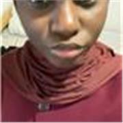 Lycéenne donne cours aux élèves de primaires