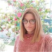 Laureata in Scienze dei Beni Culturali, sono disponibile per offrire il mio aiuto nelle materie umanistiche