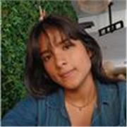 Profesora de inglés especializada qué imparte clases personalizadas a niños y adolescentes de todas las edades