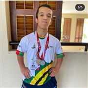 Entrenador fisico imparte clases personalizadas a niños, jovenes y adultos para mantener,mejorar y potenciar su condicion fisica