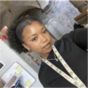 First-class Spanish student who lived in Spain—10+ years of speaking, and loving the language. Learn fast, laugh lots, speak boldl