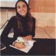 Graduada en Lenguas Aplicadas imparte clases de catalán para todos lo niveles