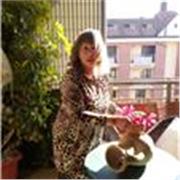 Ciao!Sono Laura l'insegnante di lingue ed Italiano! Hai bisogno un aiutino? Ho insegnato tanto anni a ragazzi di tutte le età. Vivo in Brianza. Chiamami! Imparerai divertendoti! Io non sono pedante, la cultura implica anche qualche momento necessario per 