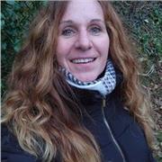 Je propose du soutien scolaire et de l'aide aux devoirs pour le Français et l'Anglais.