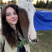 Laureanda in Farmacia si offre come babysitter e per aiuto compiti per bambini delle elementari