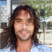 American english teacher to teach adults and children!