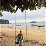 Profesora de cualquier asignatura a niños de primaria