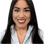 Laureata magistrale offre lezioni di inglese personalizzate per studenti e adulti