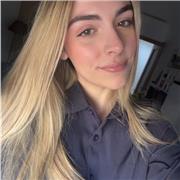 Estudio una carrera del ámbito científico biológico, imparto clases de física, química, biología, matemáticas, inglés…