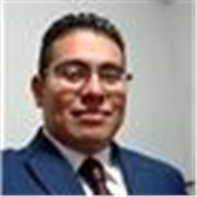 Nivel principiante a intermedio. Me gusta la metodología suzuki y en base a ella enseño. Usando la imitación principalmente