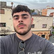 Soy un chico paciente, amable, risueño y divertido. Me gustaría dar clases de refuerzo a niños que cursen primaria