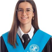 Profesora de Primaria con especialidad en Inglés. También puedo dar clases de refuerzo de la ESO