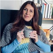 I am a passionate about supporting young adults' wellbeing and aim to coach students to empower them.