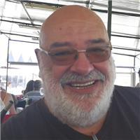 Profesor durante 20 años en la titulación de comunicación audiovisual de la universidad de extremadura ofrezco clases de edición d