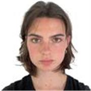 Británica multilingüe, capaz de enseñar a cualquier nivel. 