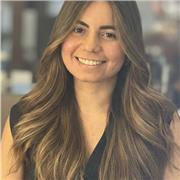 Erfahrene Nachhilfelehrerin bietet Unterstützung für Schüler aller Klassen