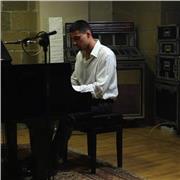 Pianista jazz concertista insegna pianoforte , pianoforte jazz e musica jazz anche per altri strumenti