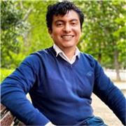 Profesor apto para enseñar a alumnos de eso y bachillerato.