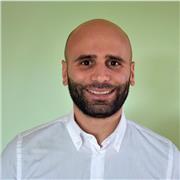 Giovane professionista laureato offro ripetizioni in tutte le materie sia di persona che in videochiamata. Mi piace seguire l'alunno ed accompagnarlo attraverso gli ostacoli dello studio con serietà, professionalità ed empatia