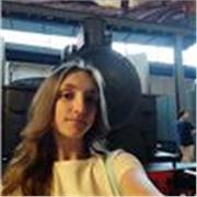 Spy una profesora con 5 años de experiencia y nativa. 