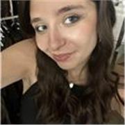studentessa universitaria con diploma di liceo linguistico