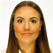 Profesora particular imparte clases a niños de todas las edades