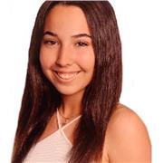 Estudiante de biomedicina imparte clases de química