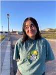 Profesora de arte para todas las edades, mayoritariamente jóvenes