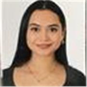 Profesora de apoyo escolar para niños de forma presencial para clase de inglés