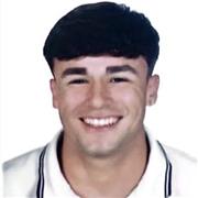 Jugador de futbol con 18 años de experiencia. Perfectamene capacitado para su enseñanza