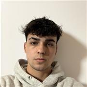 Estudiante de ingeniería que tiene conocimiento amplio en el campo de la Física.