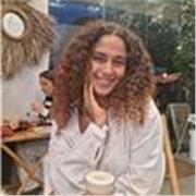 Me llamo Jully, llevo 3 años dando clases de repaso a niños y adultos que se están preparando para el examen de idiomas,me encanta la enseñanza y ver como mis alumnos/nas avanzan, tengo mucha paciencia y experiencia con diferentes metodologías, en sí, me 