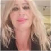 Docente qualificata impartisce lezioni private per studenti di scuola secondaria e studenti universitari