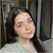 Soy Yaiza y me encanta enseñar, espero echarte una mano para conseguir tus metas. Mi futuro está dirigido a enefermera pediatría.