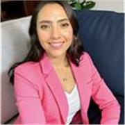 Profesora de marketing para varias edades y conocimiento