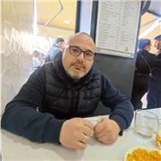 Experto en contabilidad financiera con más de 20 años de experiencia